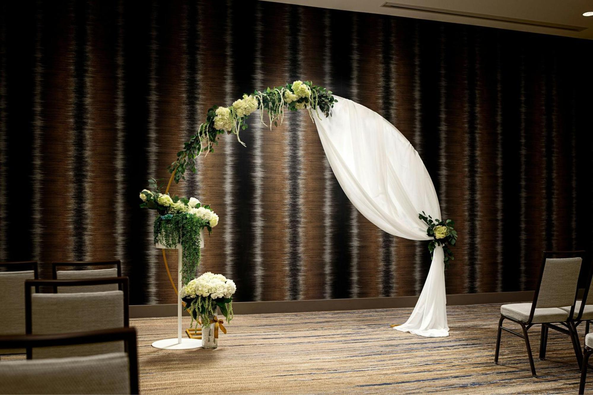 Courtyard By Marriott Dallas Downtown/Reunion District Esterno foto
