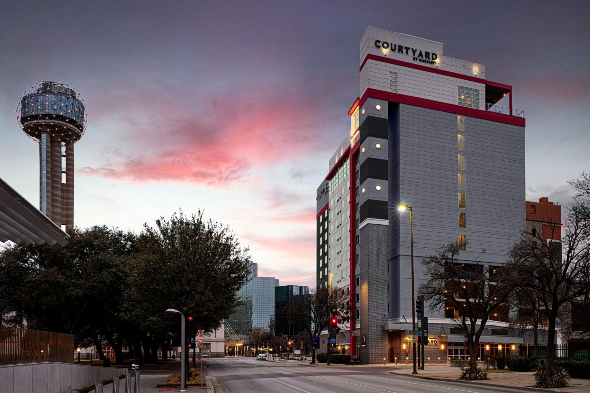 Courtyard By Marriott Dallas Downtown/Reunion District Esterno foto